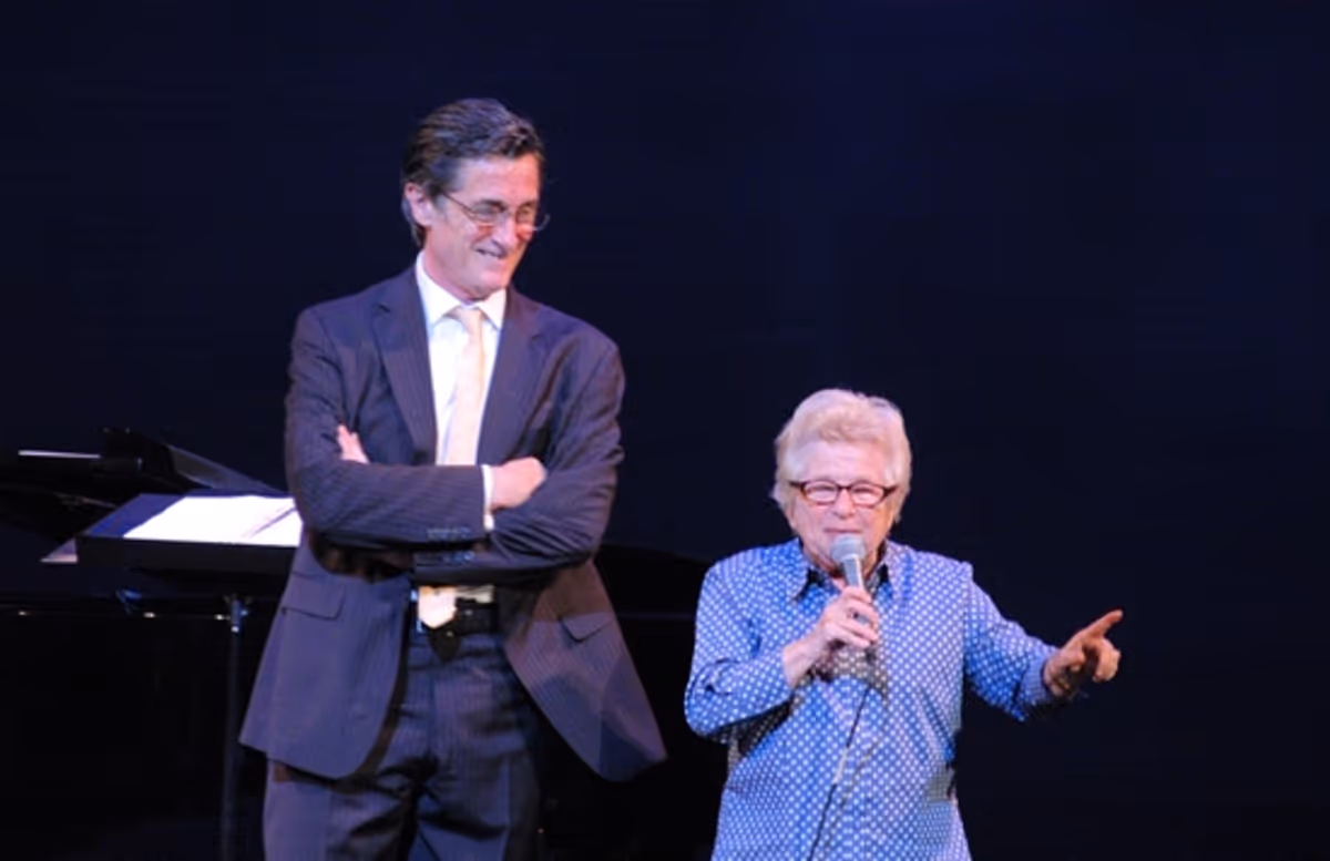 Roger Rees and Dr. Ruth Westheimer at Collegiate Chorale's Spring Benefit 'SING HAPPY'