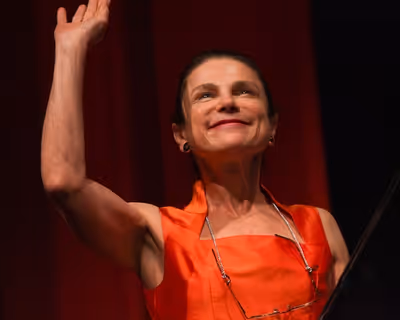 Tovah Feldshuh Photo