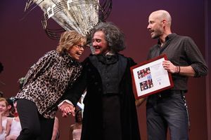 Jane Fonda and Zach Grenier celebrate an Easter Bonnet win! @ BroadwayWorld Jane Fonda and Zach Grenier celebrate an Easter Bonnet win! Photo