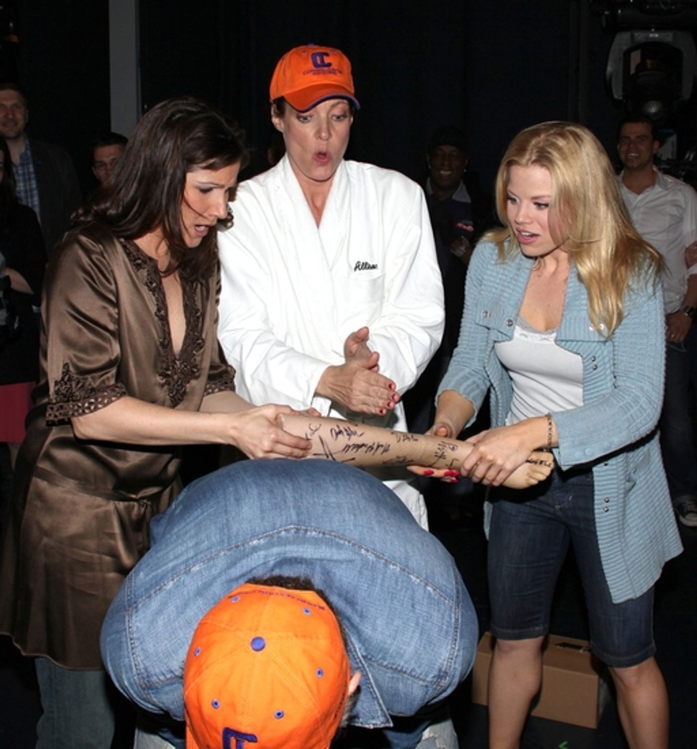 Photo EXCLUSIVE: Opening Night 'Break-A-Leg' Tradition Debuts at '9 To 5' Photo EXCLUSIVE: Opening Night 'Break-A-Leg' Tradition Debuts at '9 To 5' Image