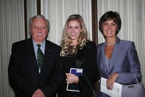 Manny Azenberg, Jessica Ezenberg and Lani Azenberg Photo
