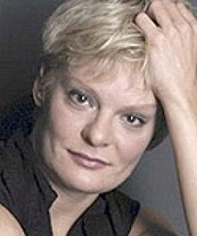 Martha Plimpton Photo