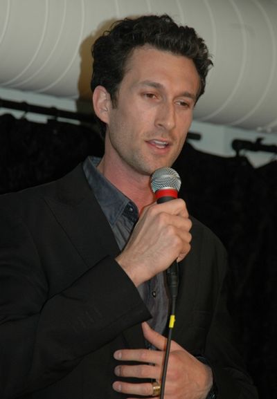 Aaron Lazar Photo