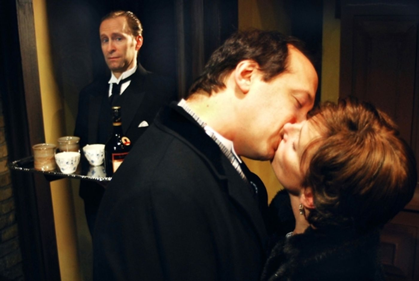 Photo Flash: Busman's Honeymoon At Lifeline Theatre  Image