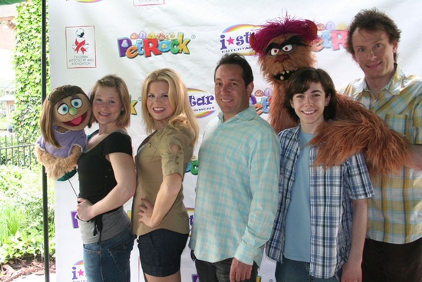 Photo Coverage: Hilty, Hodges & AVENUE Q Cast at 'Broadway Salutes Pet Rocks'  Image