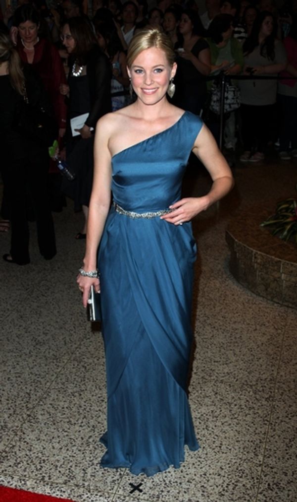 Elizabeth Banks Photo