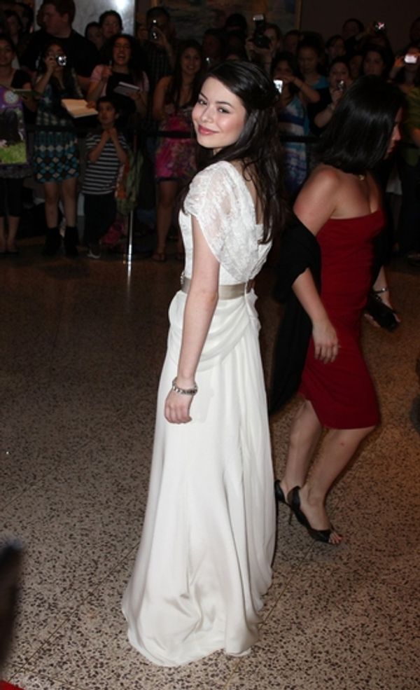 Miranda Cosgrove Photo