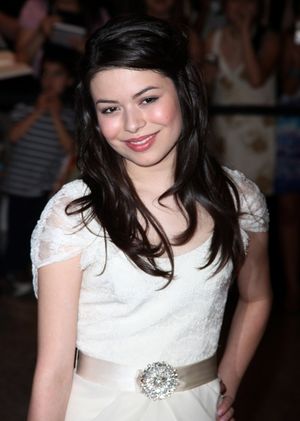 Miranda Cosgrove Photo