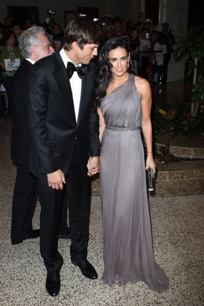 Ashton Kutcher & Demi Moore Photo