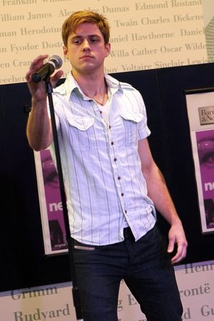 Aaron Tveit @ BroadwayWorld Aaron Tveit Photo