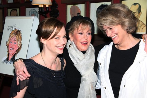 Samantha Mathis, Jane Fonda and Susan Kellermann Photo