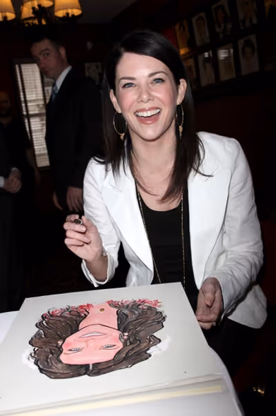  Lauren Graham Photo