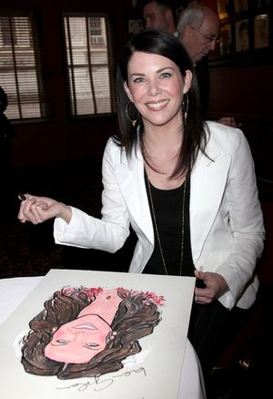  Lauren Graham Photo