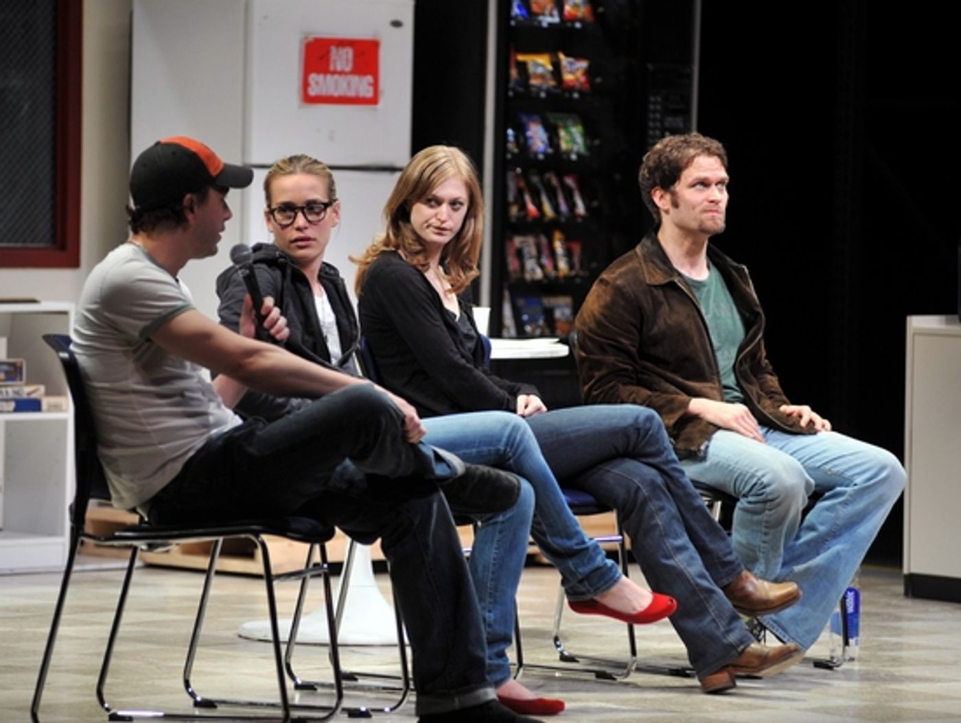 Photo Coverage: Paul Rudd Hosts 'reasons to be pretty' Talkback  Image
