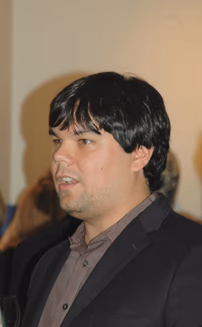 Robert Lopez Photo