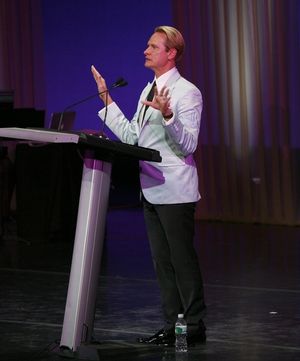 Carson Kressley Photo