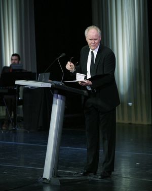 John Lithgow Photo