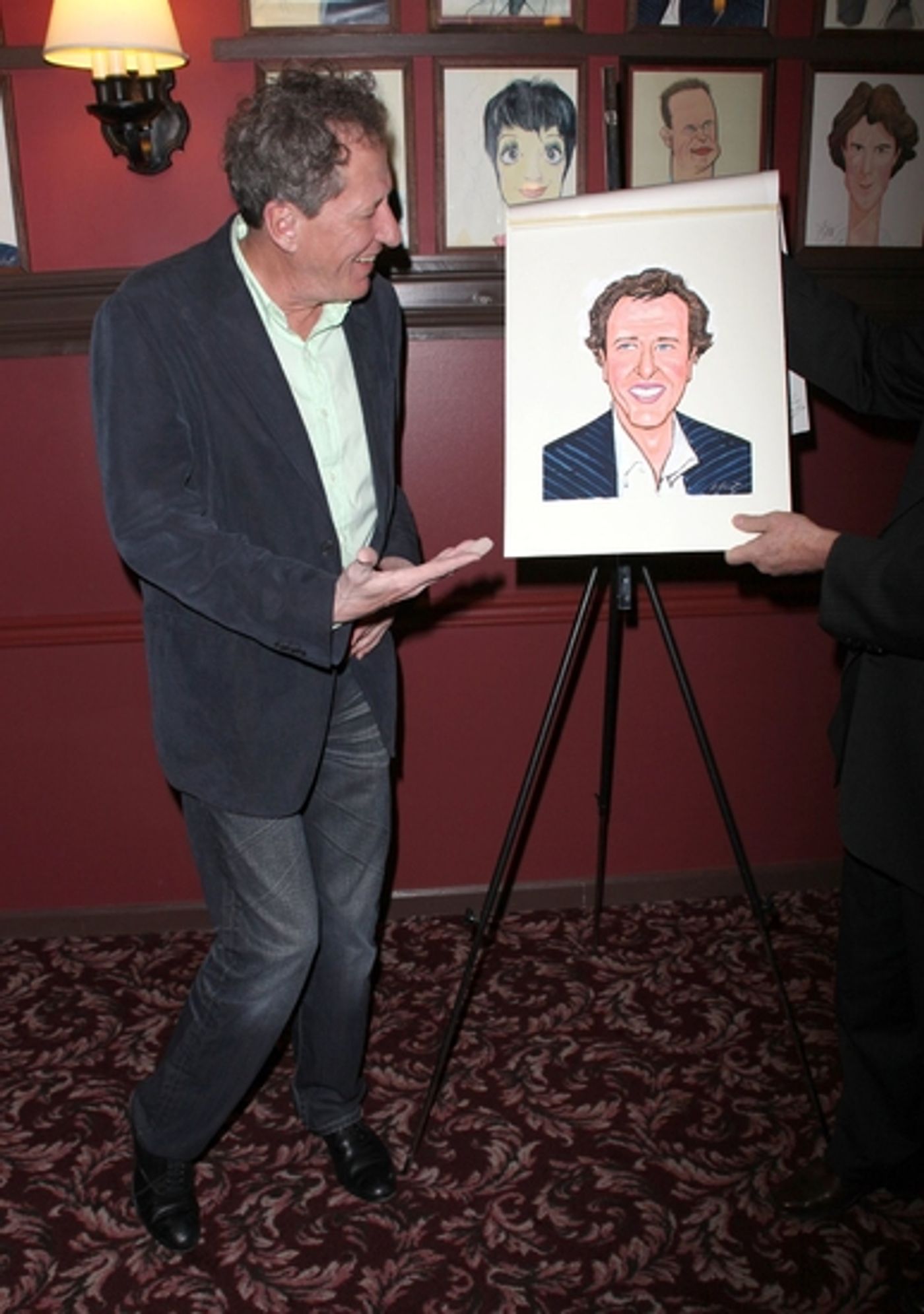 Photo Coverage: EXIT THE KING's Geoffrey Rush Joins Sardi's WALL OF FAME  Image