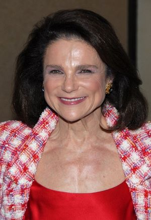 Tovah Feldshuh Photo
