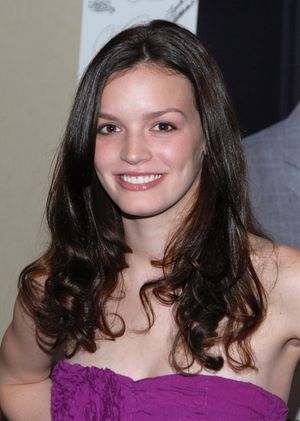 Jennifer Damiano Photo