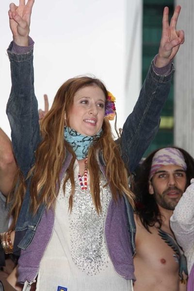 Caissie Levy Photo