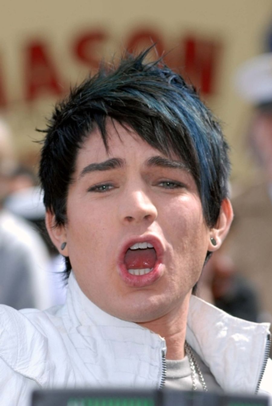 Photo Flash: 'IDOL' Star Adam Lambert Visits CBS's Early Show Image
