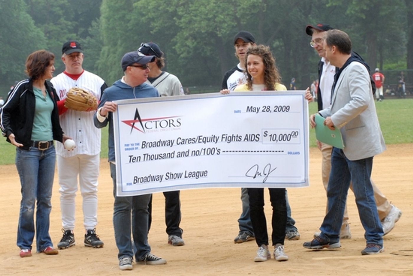 Photo Coverage: The Broadway Softball League's 55th Season Opening Ceremony  Image