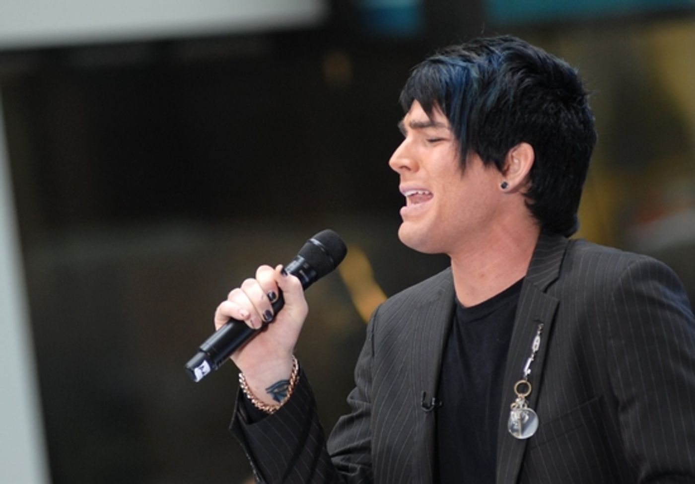 Photo Coverage: 'IDOL' Stars Kris Allen and Adam Lambert Visit NBC's Today Show  Image