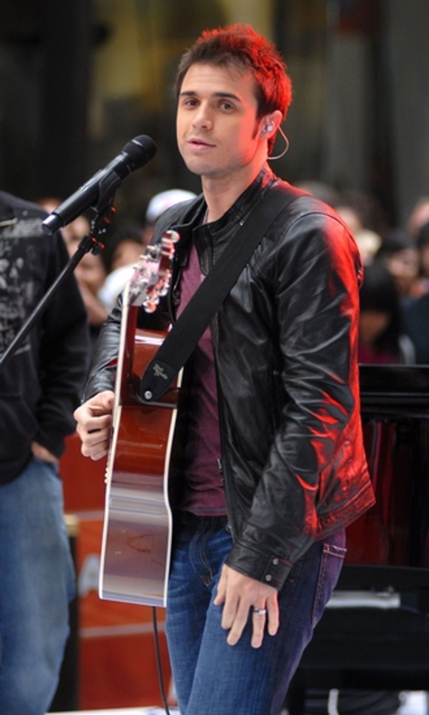 Photo Coverage: 'IDOL' Stars Kris Allen and Adam Lambert Visit NBC's Today Show  Image