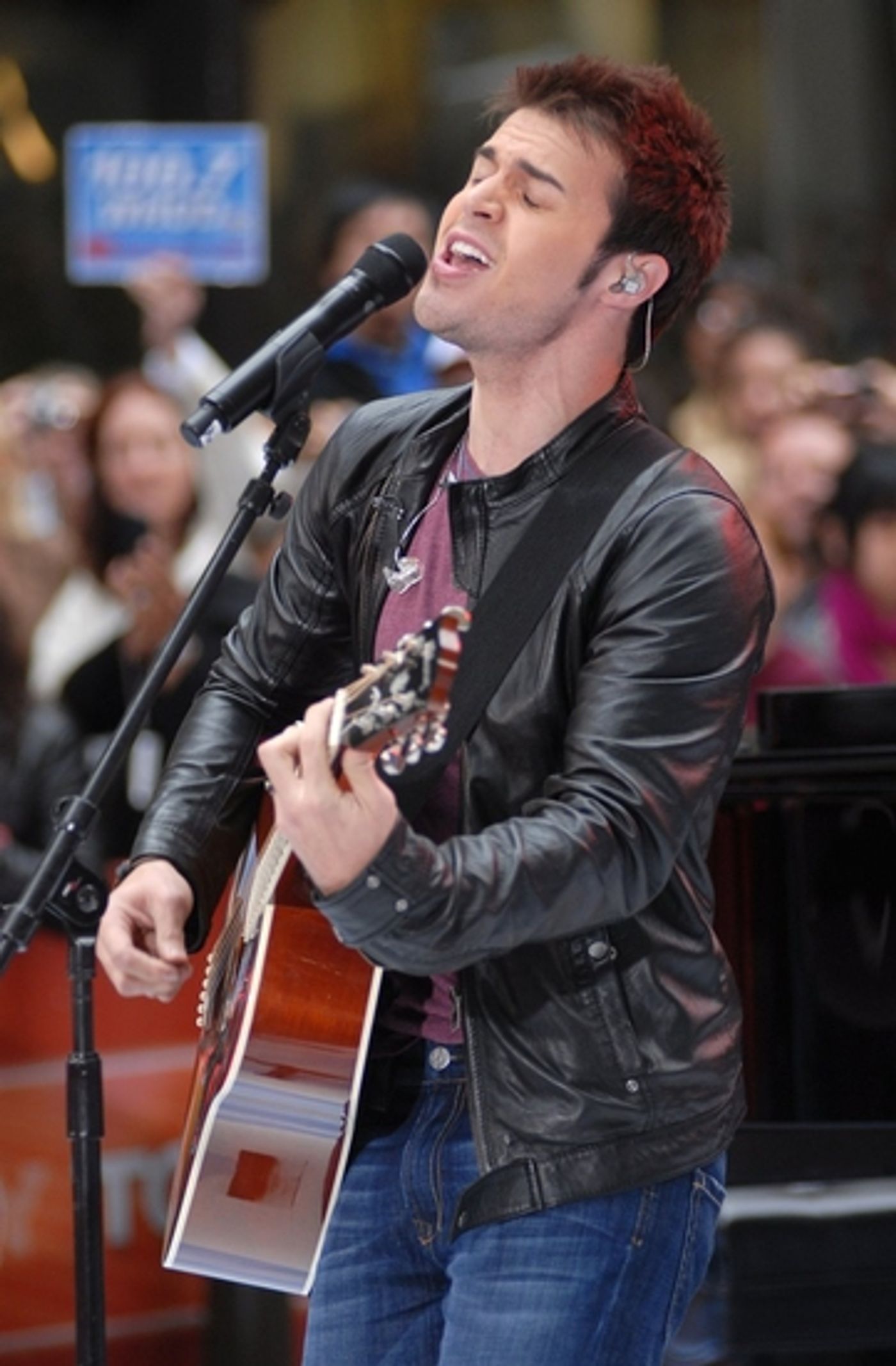 Photo Coverage: 'IDOL' Stars Kris Allen and Adam Lambert Visit NBC's Today Show  Image