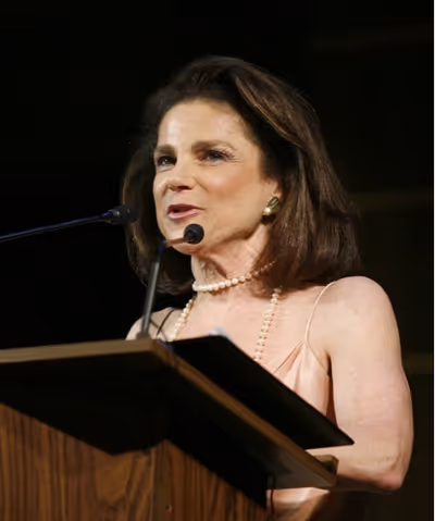 Tovah Feldshuh Photo
