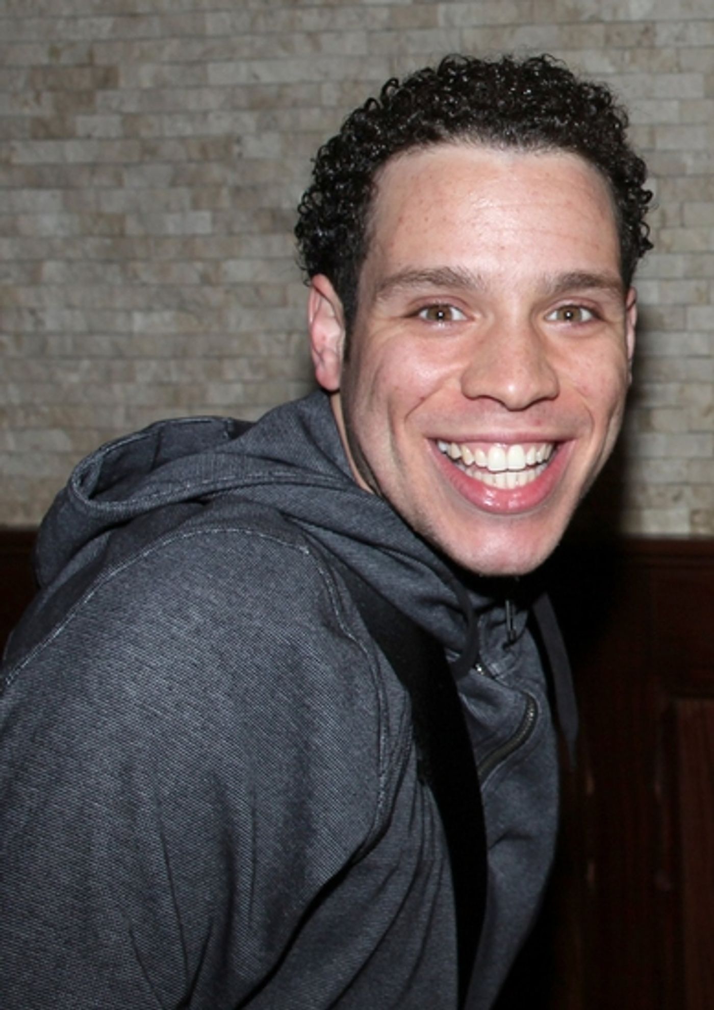 Photo Coverage: Lin-Manuel Miranda Portrait Unveiled At Tony's DiNapoli Photo Coverage: Lin-Manuel Miranda Portrait Unveiled At Tony's DiNapoli Image