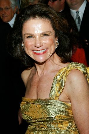 Tovah Feldshuh Photo