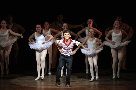 Photo Flash: Billy Elliot The Musical At Victoria Palace Theatre — photo 5 of 8