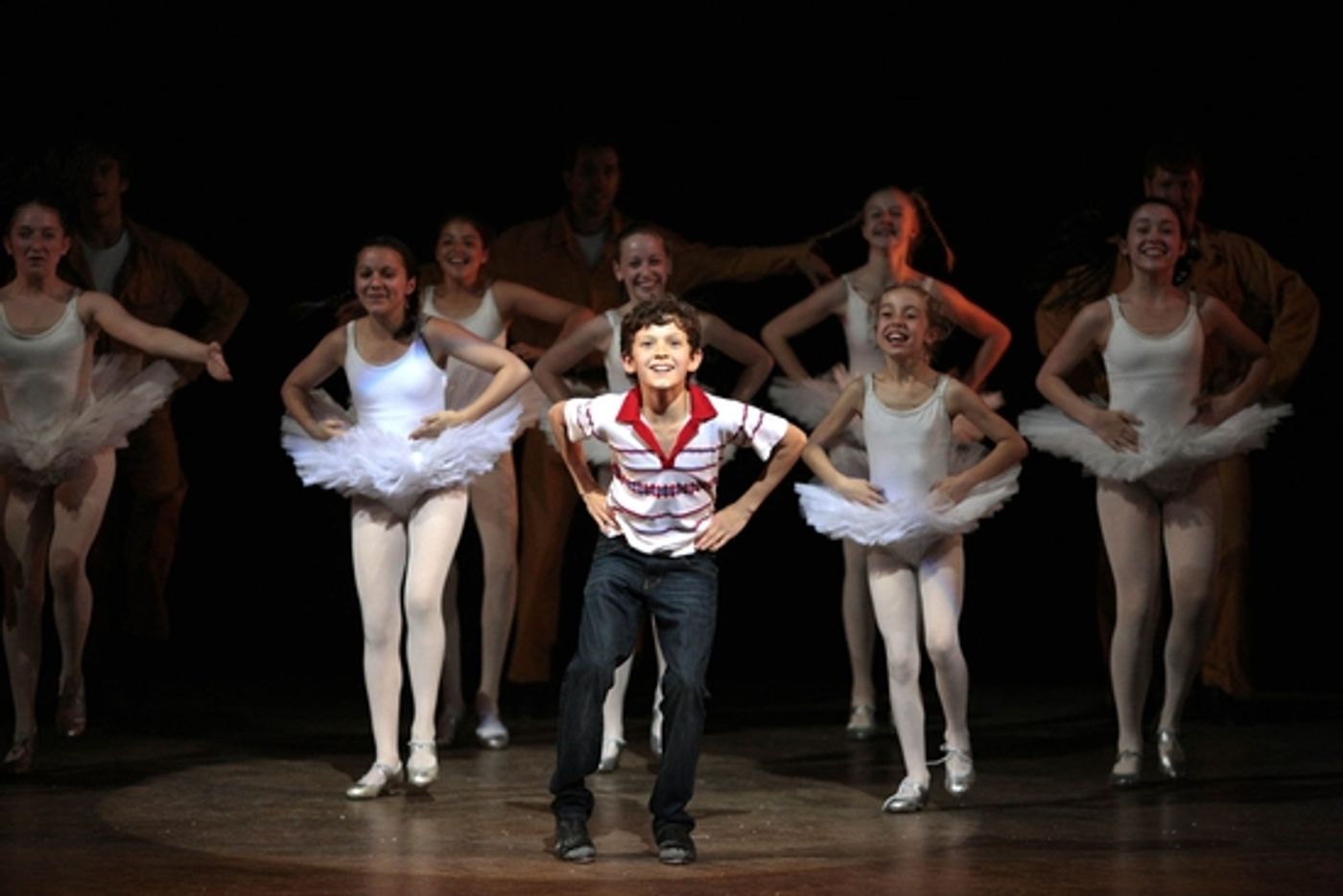 Photo Flash: Billy Elliot The Musical At Victoria Palace Theatre  Image
