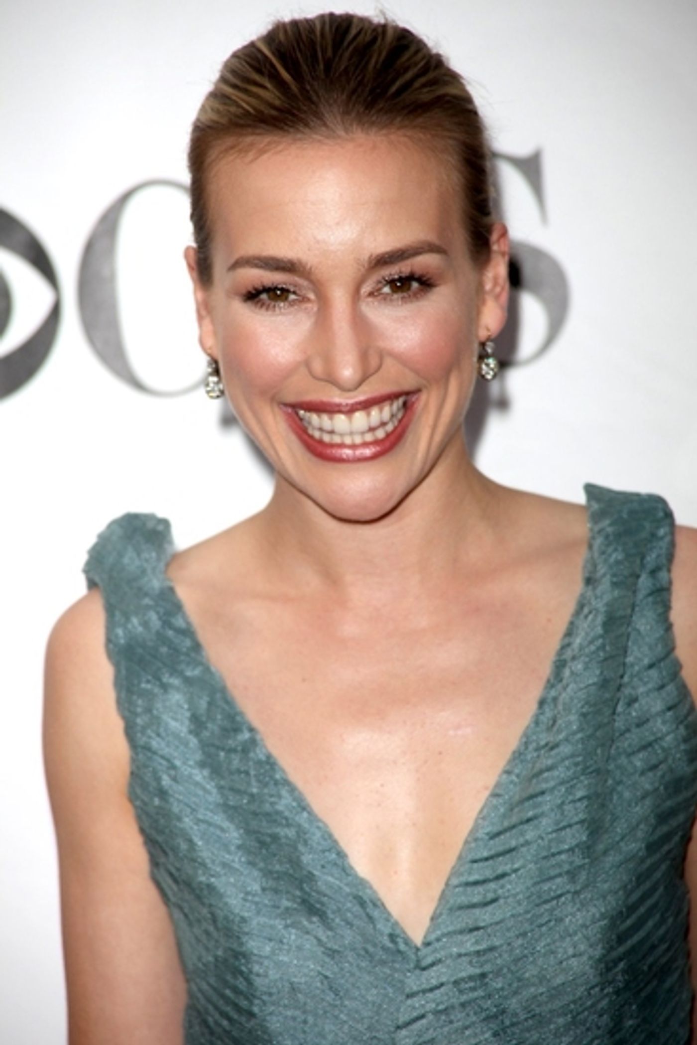Photo Coverage: The American Theatre Wing's 63rd Annual Tony Awards - Faces and Fashions!  Image