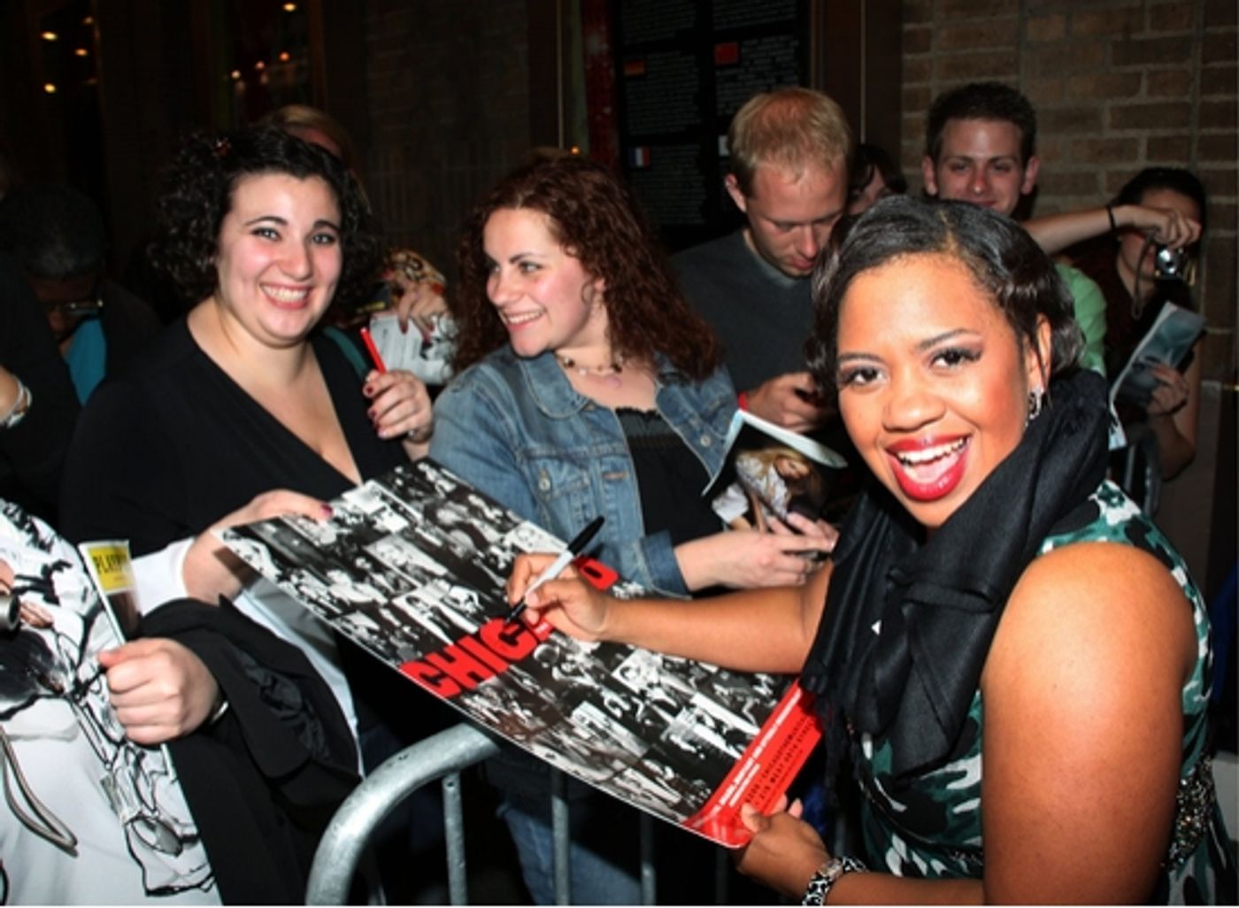 Photo Coverage: CHICAGO Welcomes Chandra Wilson - Arrivals and Stage Door Fun!  Image