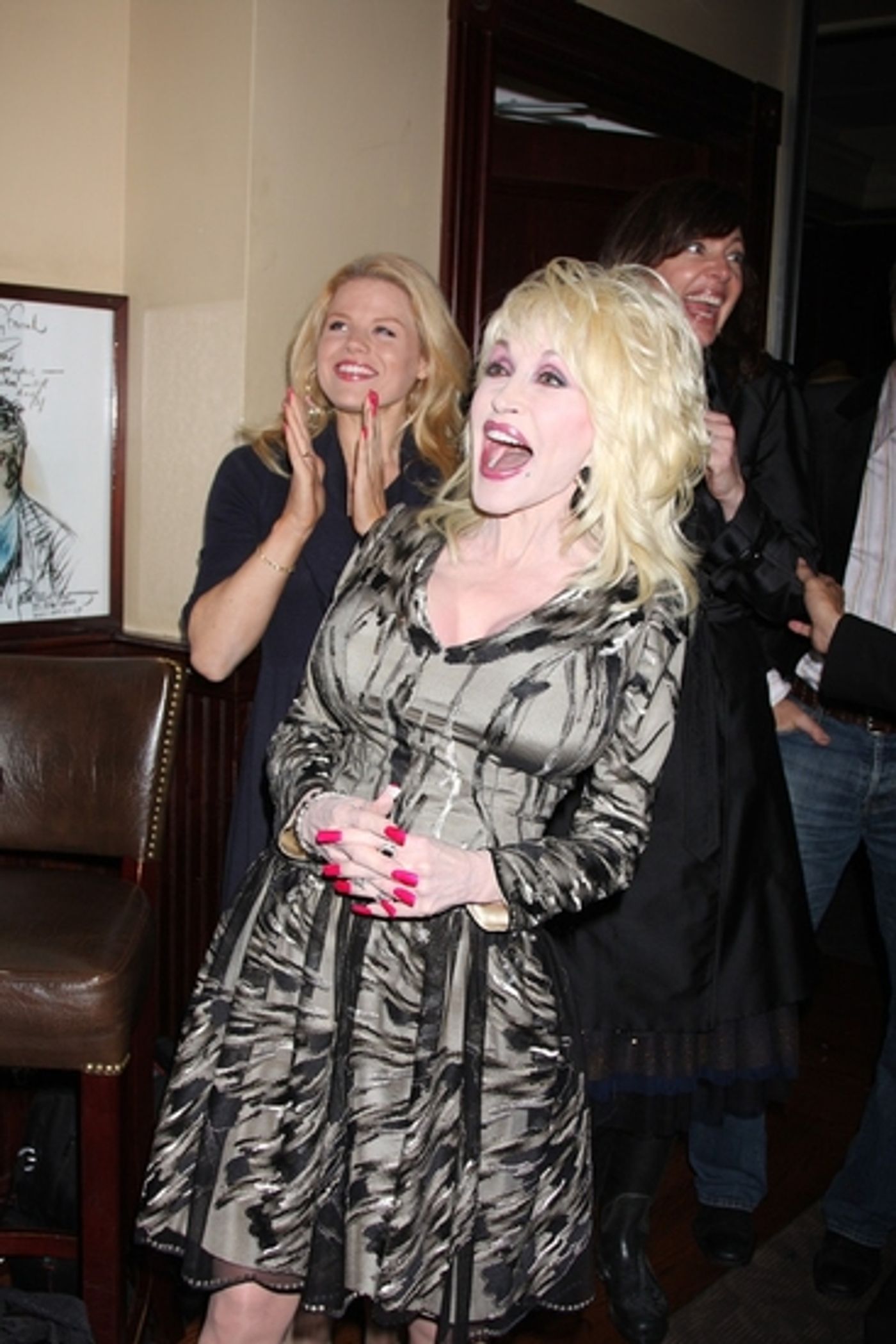 Photo Coverage: 9 TO 5: The Musical Joins the Wall at The Palm!  Image