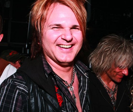 Photo Coverage: 'ROCK OF AGES' Welcomes POISON Backstage! — photo 4 of 32