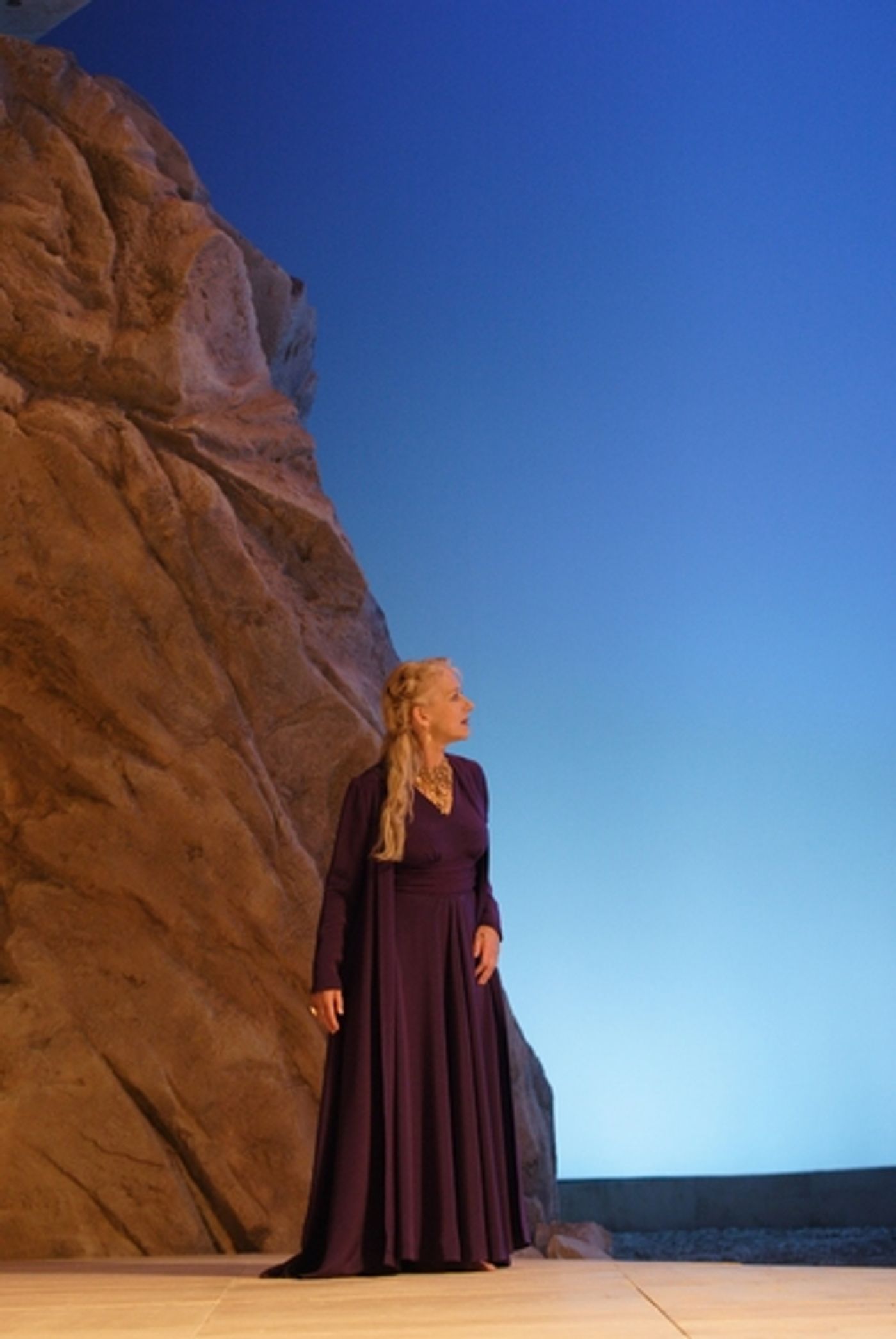 Photo Flash: National Theatre Of London's PHEDRE Opens 6/11, Steppenwolf To Screen Performance 7/13  Image