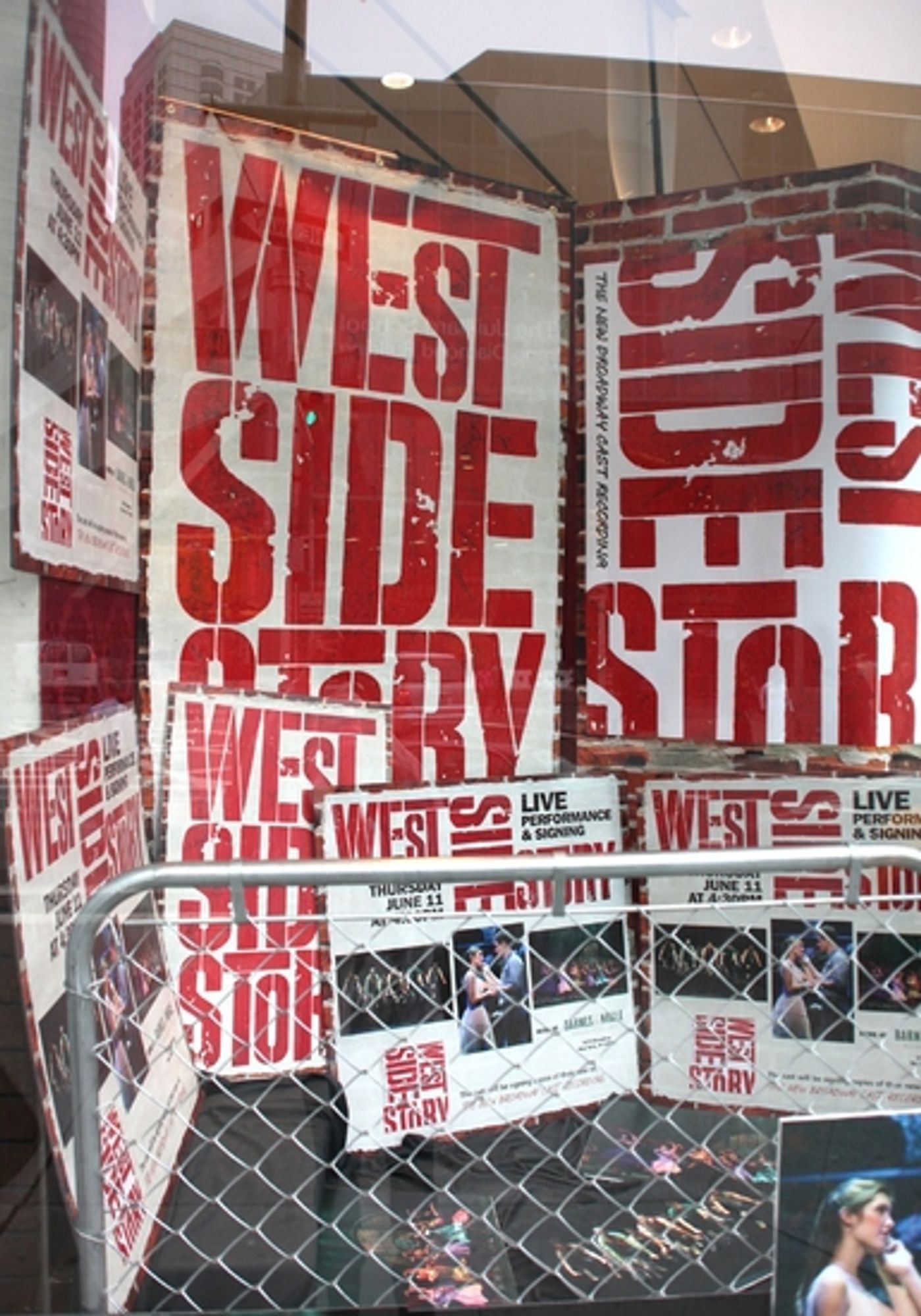 Photo Coverage: WEST SIDE STORY In Performance at Barnes and Noble Lincoln Triangle Photo Coverage: WEST SIDE STORY In Performance at Barnes and Noble Lincoln Triangle Image