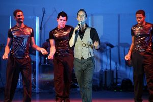 Paul Canaan and students perform Let me Sing @ BroadwayWorld Paul Canaan and students perform Let me Sing Photo