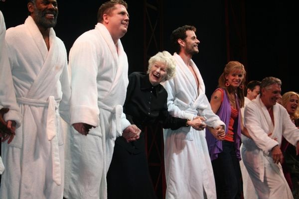 Joe Coots, Elaine Stritch, Wayne Wilcox, Jenn Colella and Michael Rupert Photo