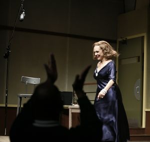 Valerie Harper Photo