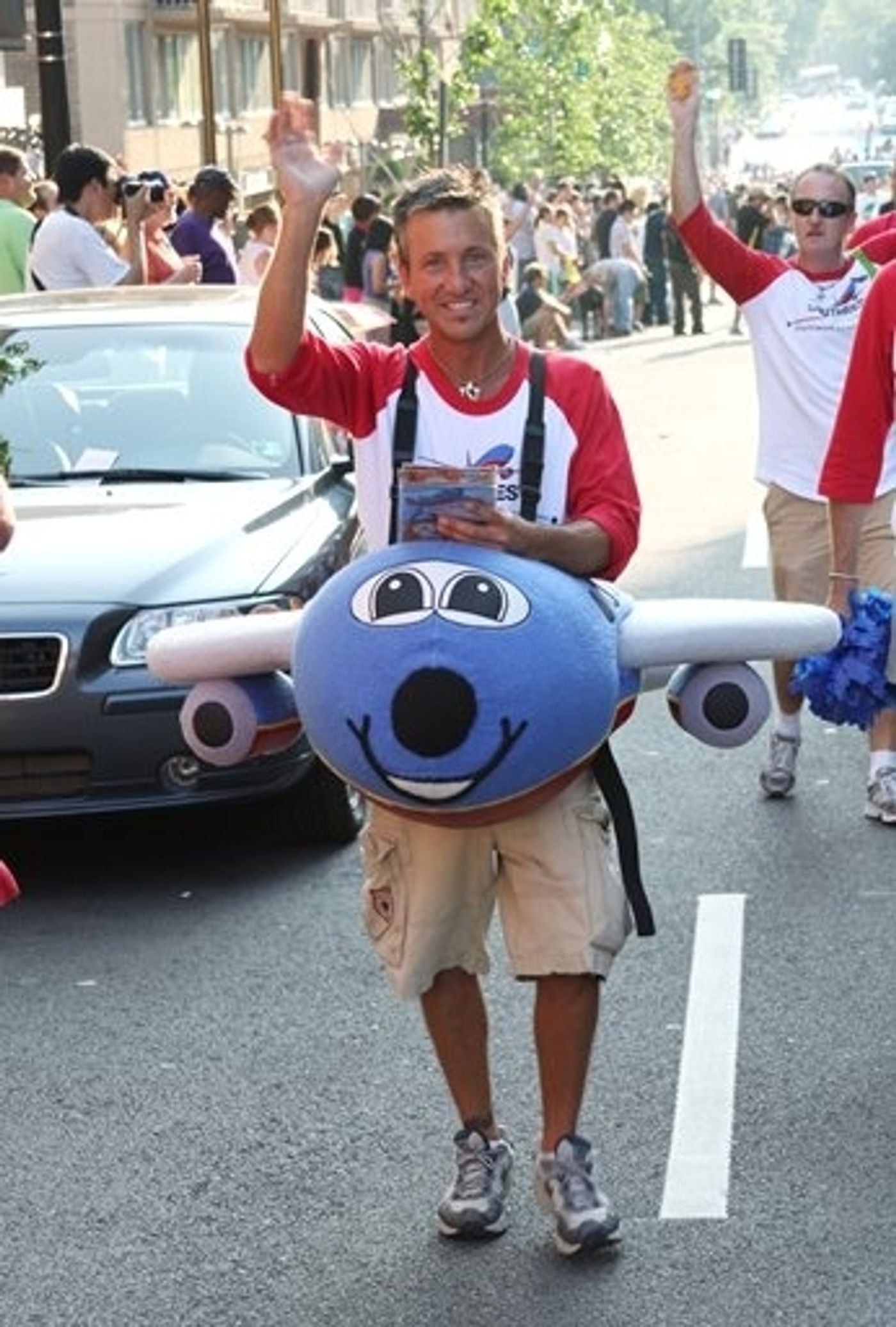 Photo Coverage: 'Looped' Star Valerie Harper At Capital Pride Parade  Image