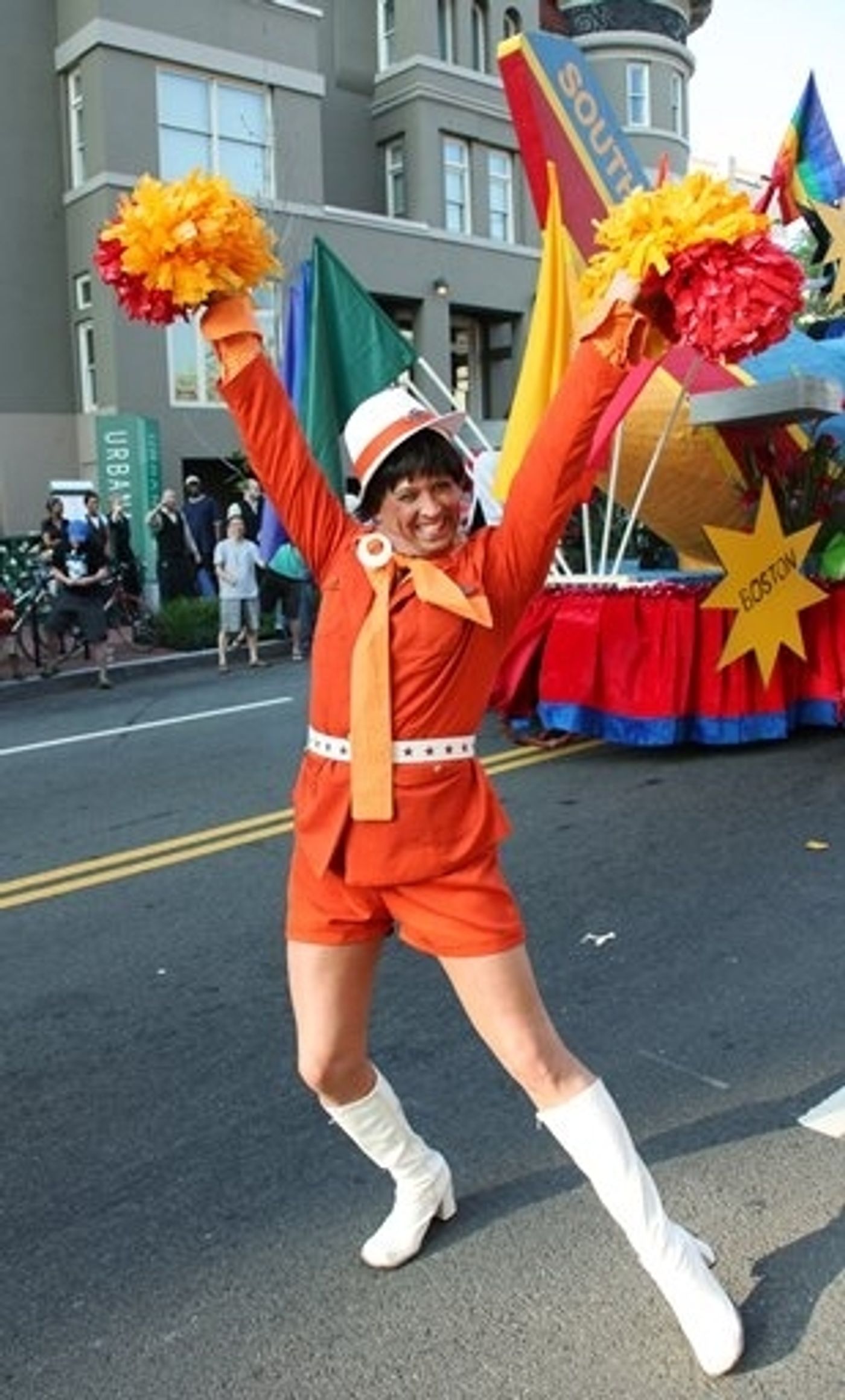 Photo Coverage: 'Looped' Star Valerie Harper At Capital Pride Parade  Image