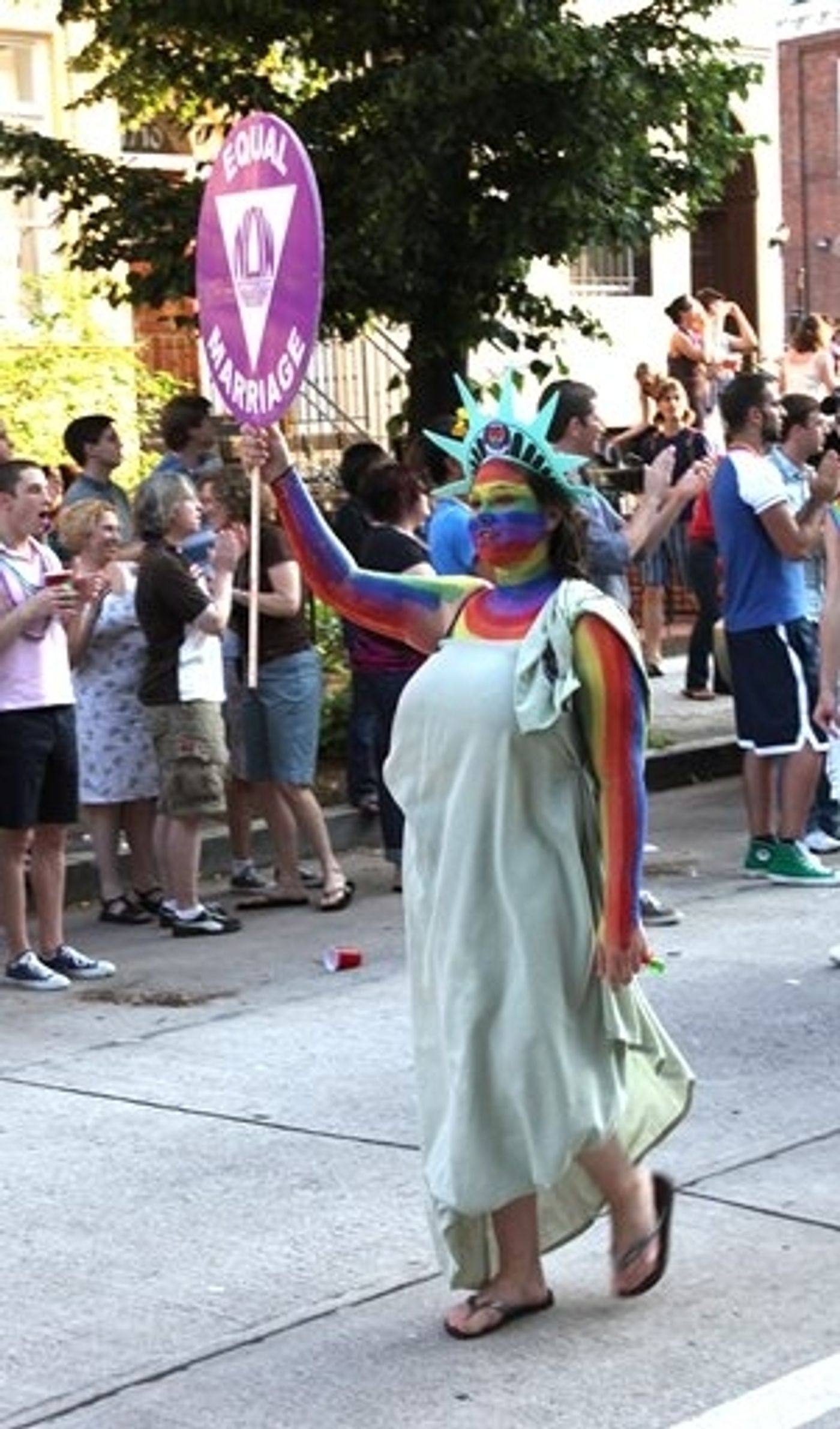 Photo Coverage: 'Looped' Star Valerie Harper At Capital Pride Parade  Image