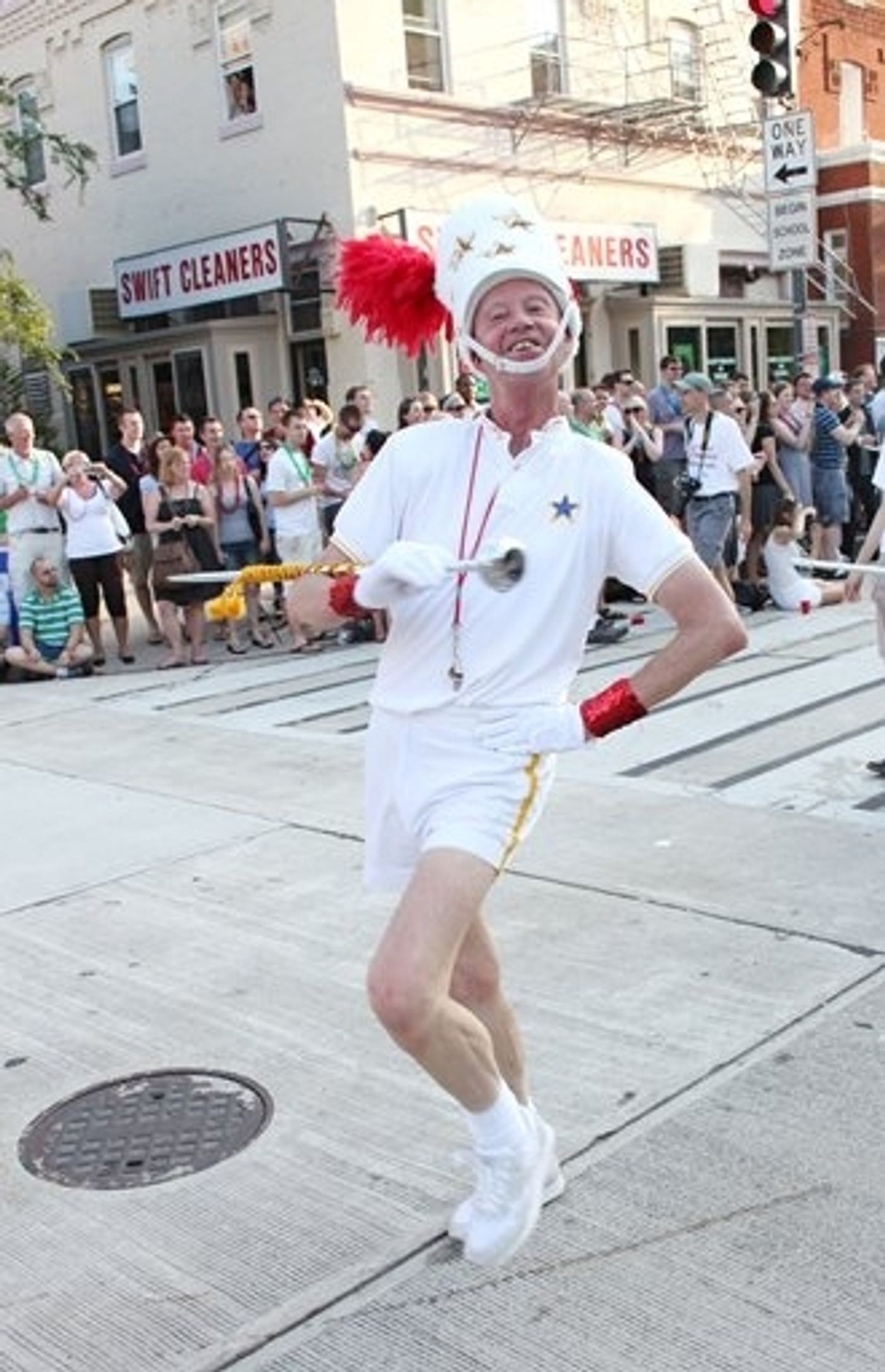 Photo Coverage: 'Looped' Star Valerie Harper At Capital Pride Parade  Image