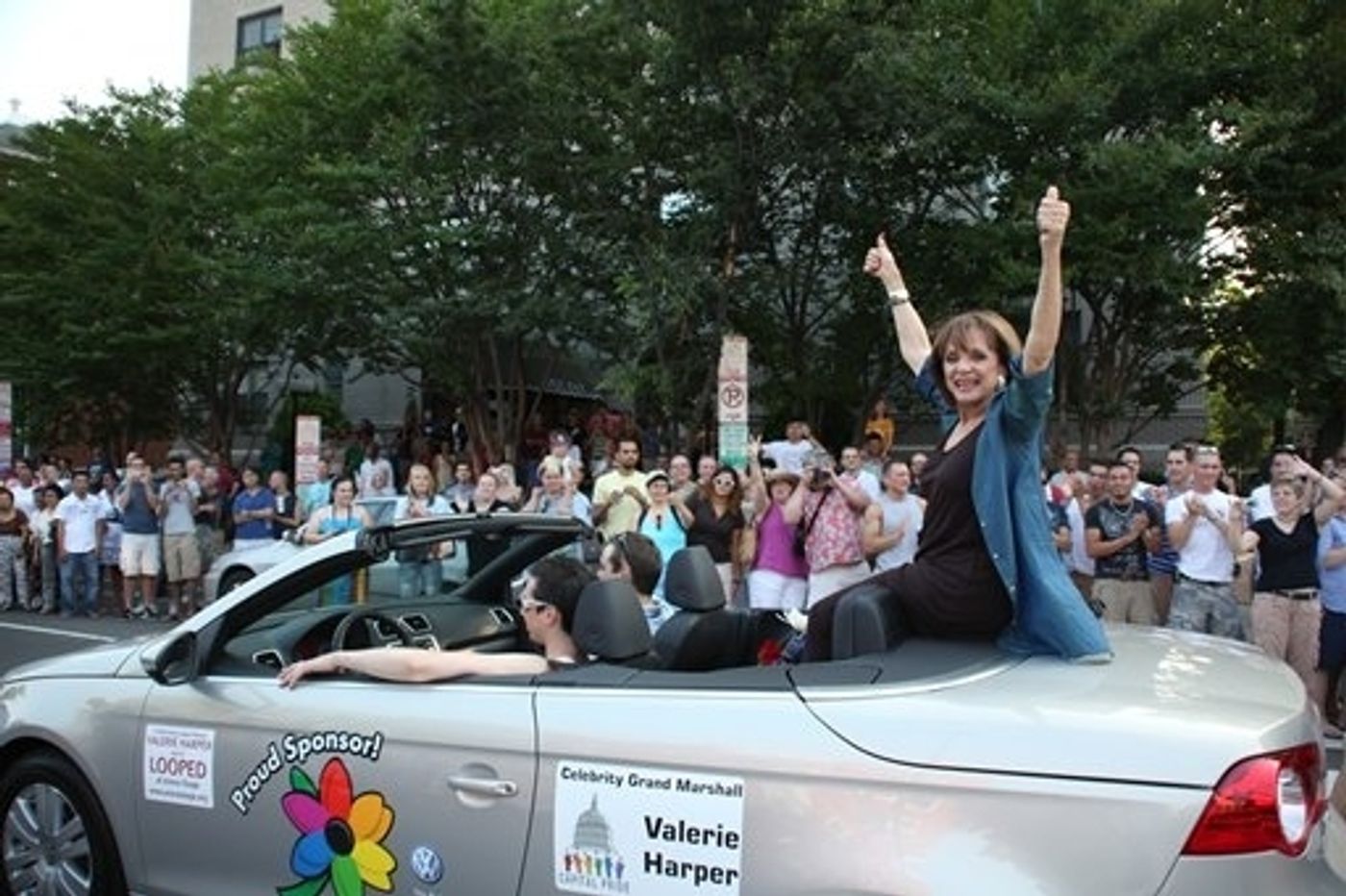 Photo Coverage: 'Looped' Star Valerie Harper At Capital Pride Parade  Image