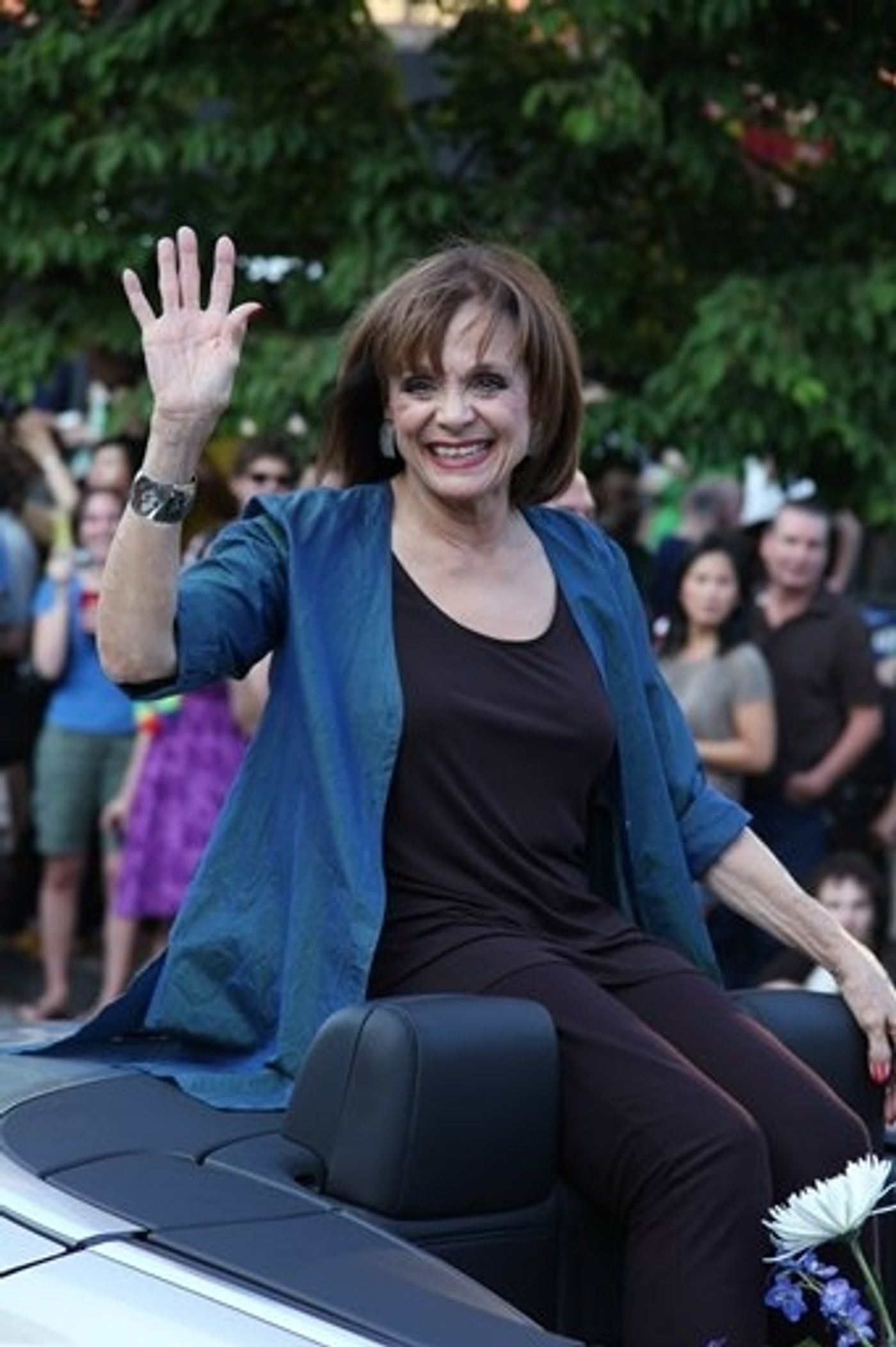 Photo Coverage: 'Looped' Star Valerie Harper At Capital Pride Parade  Image